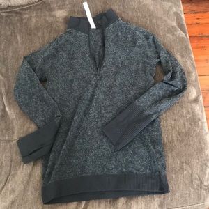 Lululemon light half zip up size 6
